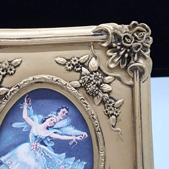 Vintage Heavy Chalkware Picture Frame Ornate Floral Design Oval Center 2-1/2x4 - Picture 3 of 10